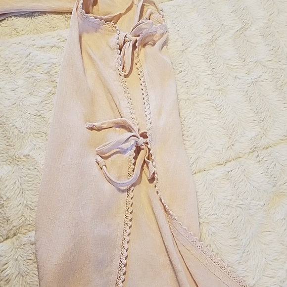 NWOT Xhilaration cold shoulder top - Picture 5 of 6